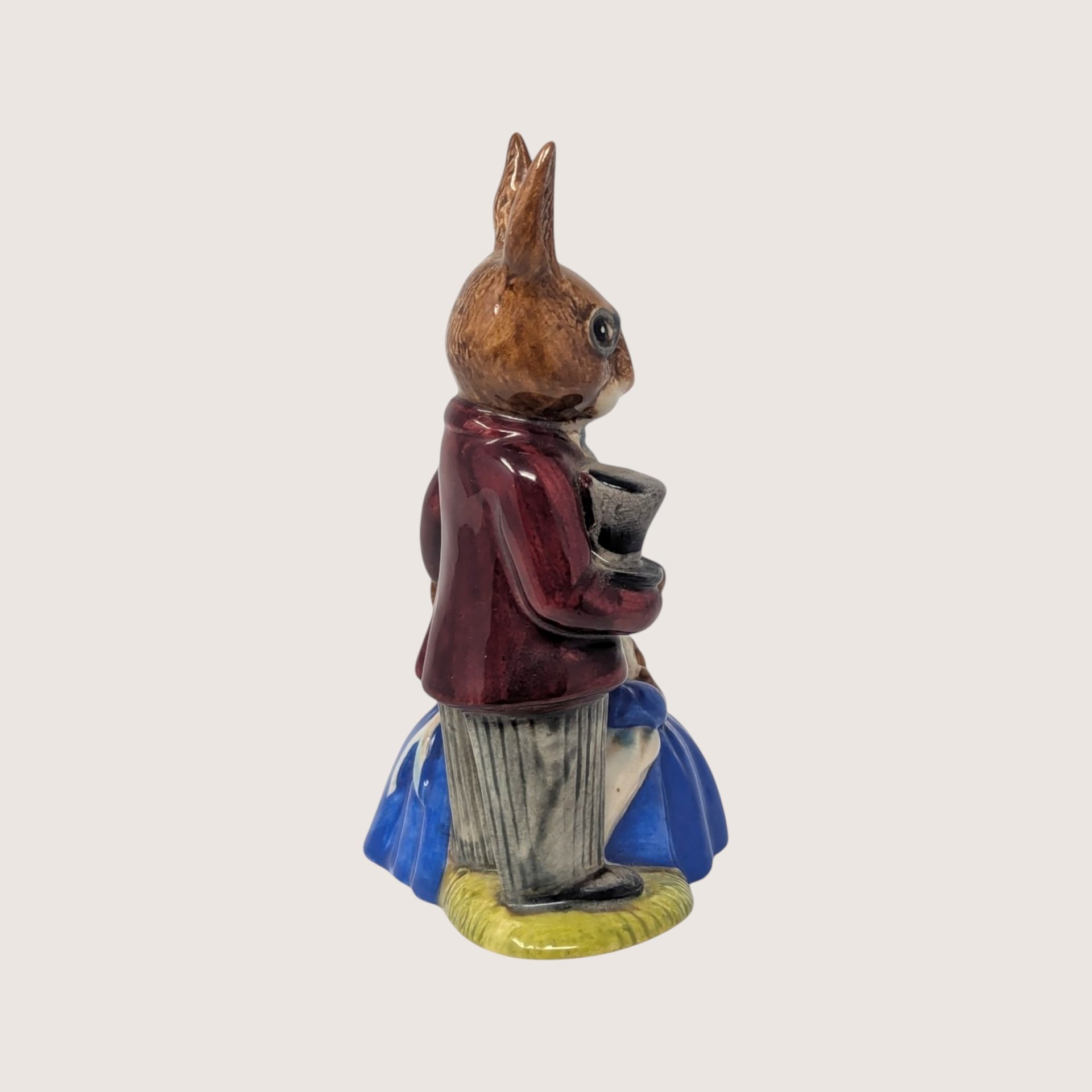 Vintage Royal Doulton Bunnykins Family Photograph Figurine