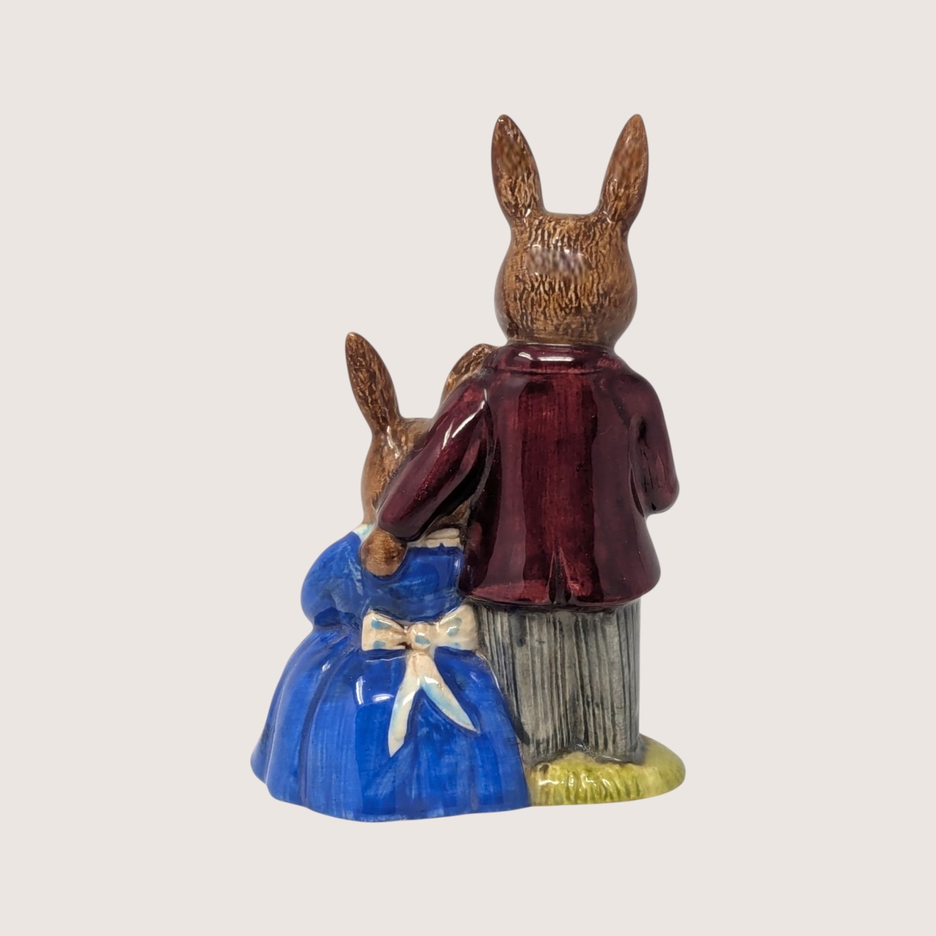 Vintage Royal Doulton Bunnykins Family Photograph Figurine