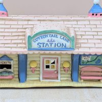 1990s Midwest Cottontail Lane Station