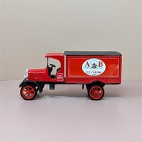 1990s ERTL Anheuser Busch Banks – Retro Delivery Vibe Office Man Cave Decor