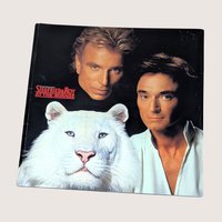 1990 Siegfried and Roy Mirage Souvenier Program Book