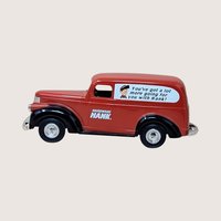2001 ERTL 1946 Chevy Suburban Hardware Hank Die Cast Bank