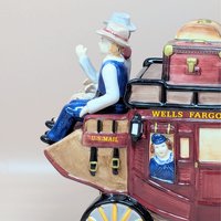 2002 Wells Fargo Stagecoach Ceramic Cookie Jar