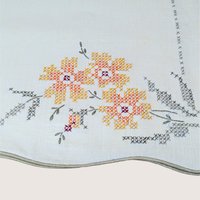 Vintage Bucilla 8 Piece Floral Cross Stitch Table Linen Set