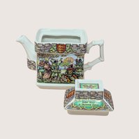 1980s Sadler Porcelain Robin Hood Castle Storybook Novelty Teapot 