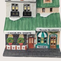 1993 Dept 56 Christmas in the City The Chocolate Shoppe Porcelain Village House