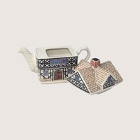 1990s Sadler England Tudor House Ceramic Decorative Teapot