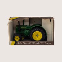 1990 ERTL John Deere 1953 Model D 1/16 Scale Die Cast Tractor Replica  