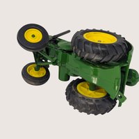 1990 ERTL John Deere 1953 Model D 1/16 Scale Die Cast Tractor Replica  