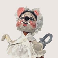 1986 Annalee Colonial Bonnet Mouse Doll