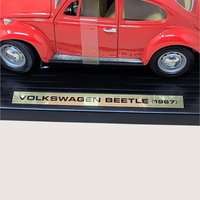 Vintage Road Tough 1967 Volkswagen Beetle: 1/18 Diecast Model