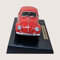 Vintage Road Tough 1967 Volkswagen Beetle: 1/18 Diecast Model