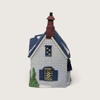 Vintage 1990 Department 56  Brownlow House Lighted Village Building