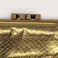 Vintage Whiting and Davis Gold Mesh Wallet Kiss Lock Coin Snap Billfold Purse