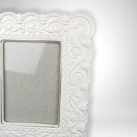 Vintage Ceramic Scroll Design 5x7 Picture Frame