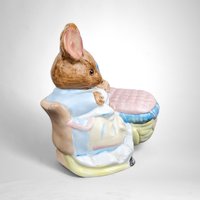 1989 Schmid F. Warne Beatrix Potter Mom and Babies Mouse Nightlight: Vintage Collectible Delight