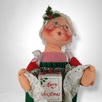 Vintage 1990 Annalee 18" Mrs. Claus with Presents, Christmas Figurine, Holiday Decor, Collectible Doll