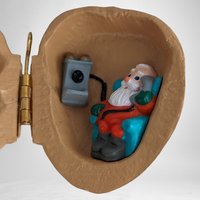 1990 Hallmark Keepsake Nutshell Chat Ornament: Miniature Holiday Magic