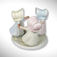 Vintage Homco "Love One Another" Circle of Friends Figurine (1990) - Heartwarming Decor!