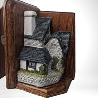 1990 David Winter The Bookbinder Bookends