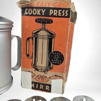 Vintage Mirro Cooky/Pastry Press with 12 Discs - Aluminum Cookie Press - Retro Baking Tool - Kitchen Collectible - Holiday Baking