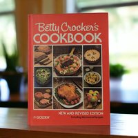 Vintage 1982 Betty Crocker's Cookbook - Hardcover - New and Revised Edition - Classic Recipes - Microwave Recipes - Kitchen Decor