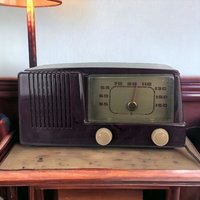 Vintage General Electric Model 400 Tube Radio, Art Deco Radio,  1940s Radio,  Collectible Radio, Burgundy Bakelite Radio