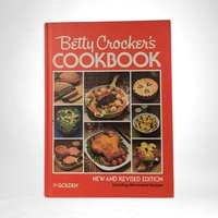 Vintage 1982 Betty Crocker's Cookbook - Hardcover - New and Revised Edition - Classic Recipes - Microwave Recipes - Kitchen Decor