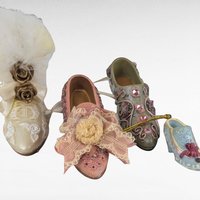 Set of 4 Vintage Resin Shoe Ornaments, High Heel Shoes, Fashion Ornaments, Christmas Decorations, Gift for Shoe Lover