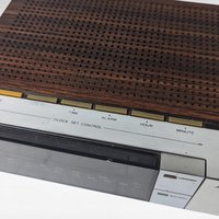 Vintage Lloyd's FM/AM Electric Radio Alarm Clock | Retro Alarm Clock | 70s Decor | Bedroom Decor