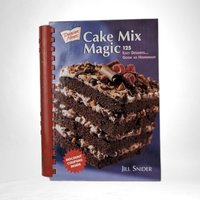 Vintage Dessert Cookbook Set: 2002 Duncan Hines Cake Mix Magic & 1964 Ladies Home Journal Cookbook