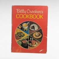 Vintage 1972 Betty Crocker's Cookbook, Hardcover Red Pie Edition, Classic American Recipes, Housewarming Gift