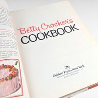 Vintage 1972 Betty Crocker's Cookbook, Hardcover Red Pie Edition, Classic American Recipes, Housewarming Gift