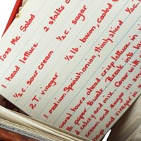 Vintage 1970s Betty Crocker Recipe Box: Retro Handwritten Recipe Collection