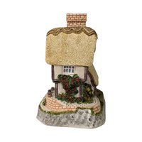 1993 David Winter Cottage "The Cat and Pipe" Inn | with COA and Original Box