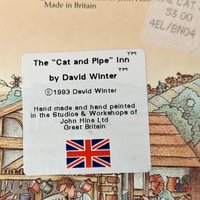 1993 David Winter Cottage "The Cat and Pipe" Inn | with COA and Original Box