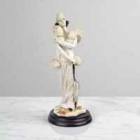 Vintage Resin Art Deco Lady Figurine, Elegant Woman Sculpture, Decorative Art, Collectible Figurine, Art Deco Style Statue