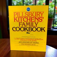 1979 Pillsbury Family Cookbook: Vintage Recipe Collection