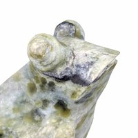 Vintage Hand-Carved Jade Frog Figurine: Chinese Feng Shui Decor