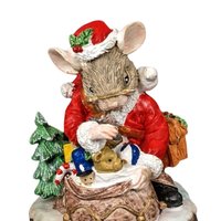Vintage Resin Christmas Mouse Music Box: Musical Holiday Figurine Decor