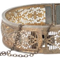 Vintage Gold Filigree Bangle: Green Stone Art Nouveau Cuff