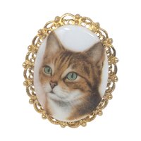Vintage Ceramic Tabby Cat Brooch: Gold Tone Filigree Frame Pet Lover Jewelry