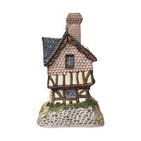 1987 David Winter Gunsmiths Cottage