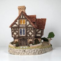 1993 David Winter The Hall Miniature Cottage