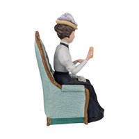 1982 Avon Presidents Club Albee Award Figurine