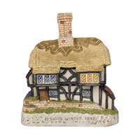 1993 David Winter Cottages "Plum Cottage"