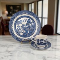 Vintage Churchill Classic Blue Willow 3 Piece Ceramic Set