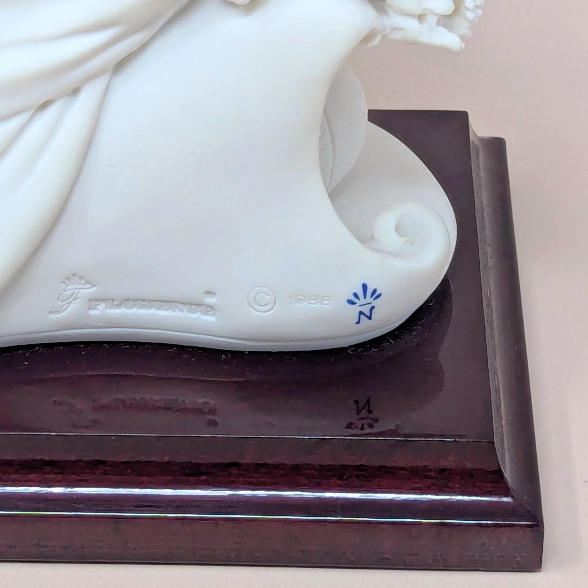 1992 Giuseppe Armani Maternal Statue 