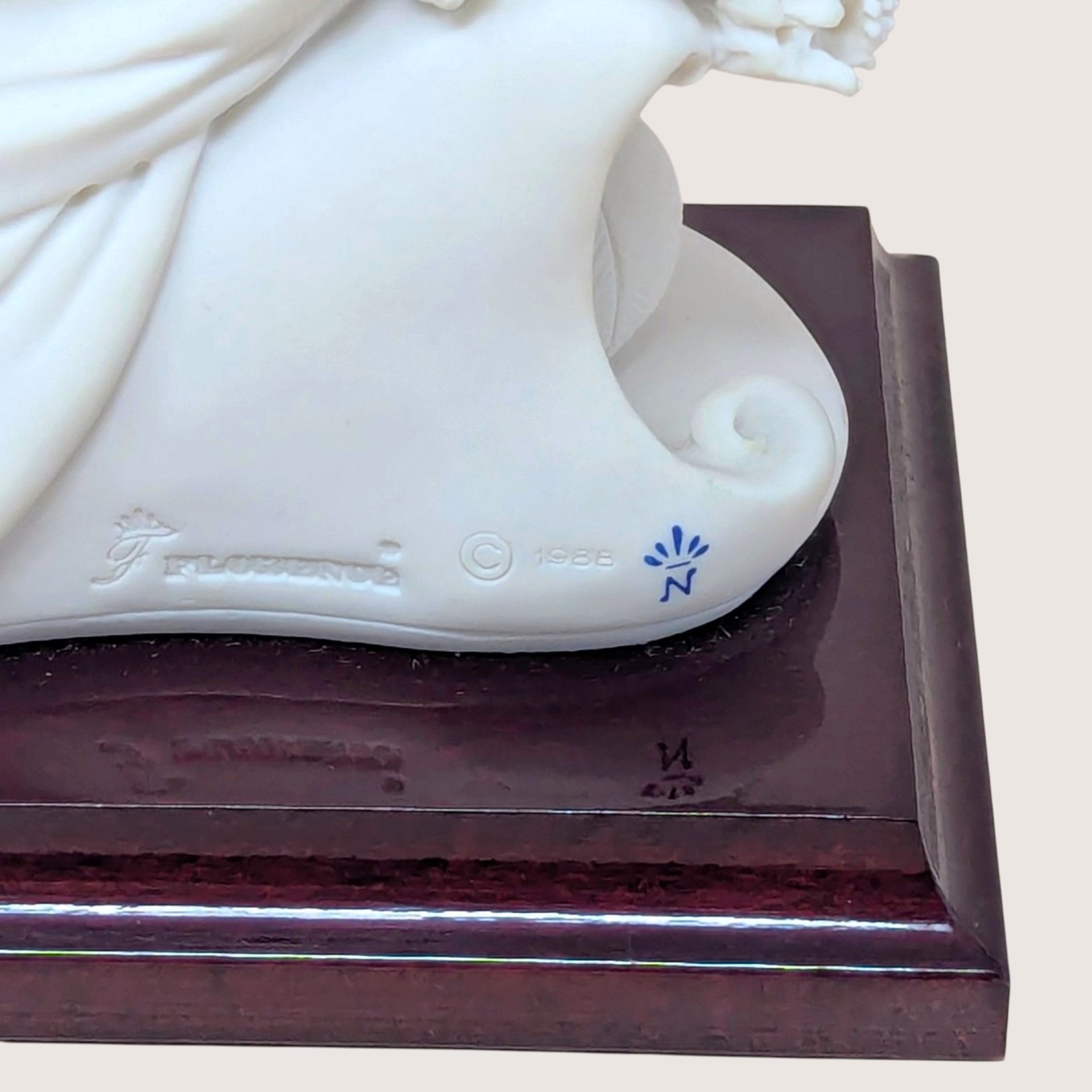 1992 Giuseppe Armani Maternal Statue 