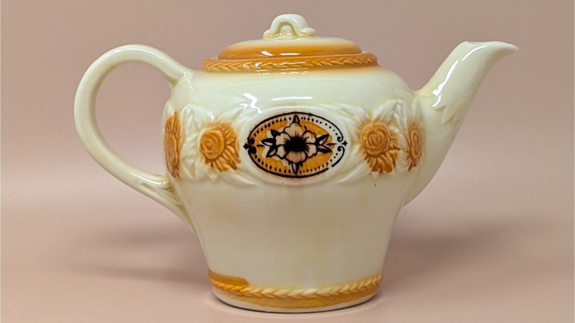 1930s Porcelier Vitreous China Teapot – Brown Medallion Floral